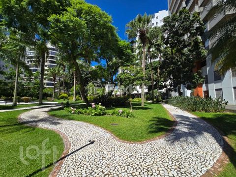 Image 8 - 835636