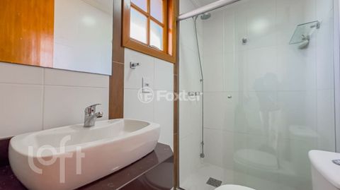 Image 8 - 835830
