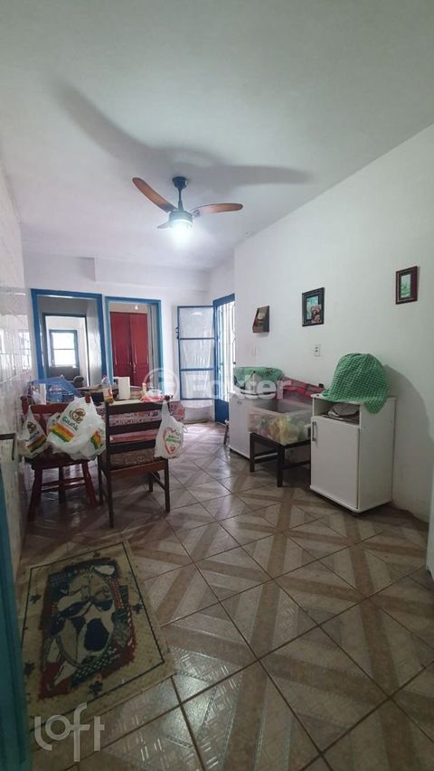 Image 11 - 836074