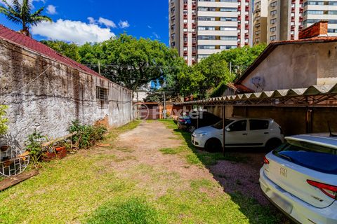 Image 17 - 836344
