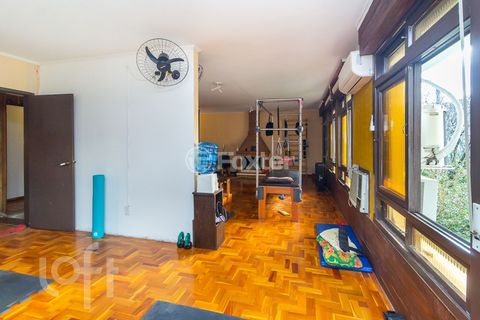 Image 3 - 836747