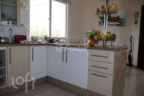 Image 4 - 836757