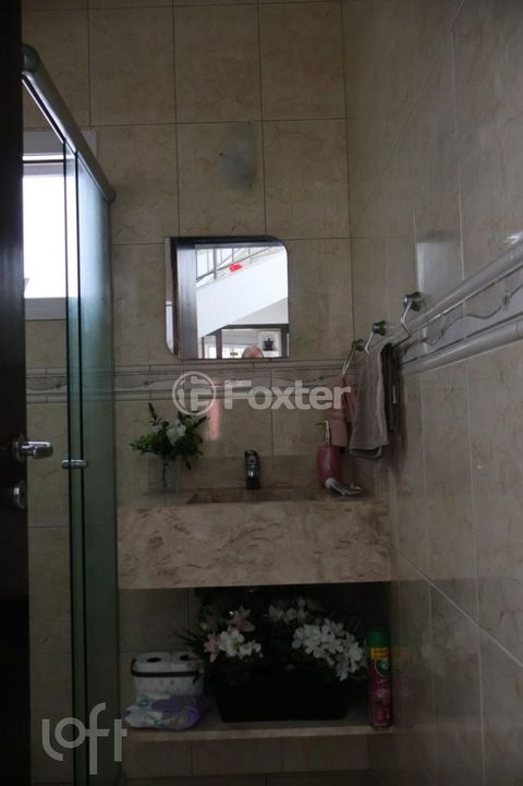 Image 8 - 836757