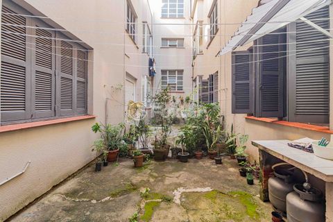 Image 17 - 836846