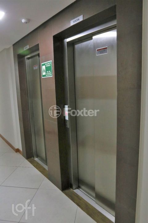 Image 10 - 836984