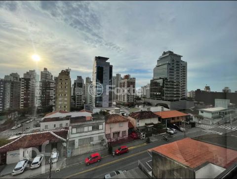 Image 9 - 837077