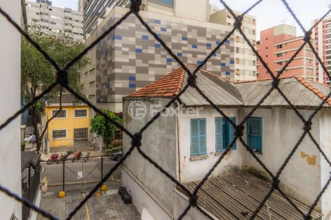 Image 12 - 837322