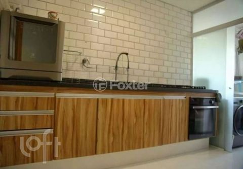 Image 4 - 837404
