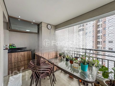Image 8 - 837439