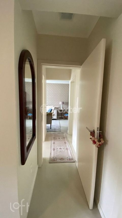 Image 19 - 837507