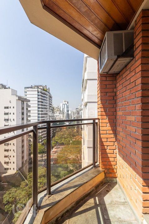 Image 14 - 837508