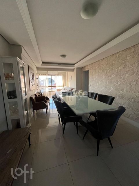 Image 3 - 837690