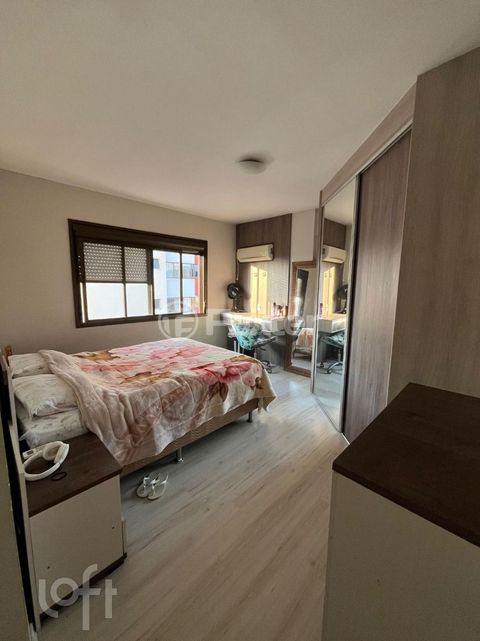Image 1 - 837690