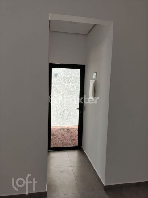 Image 4 - 837794