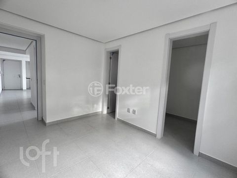 Image 10 - 838104