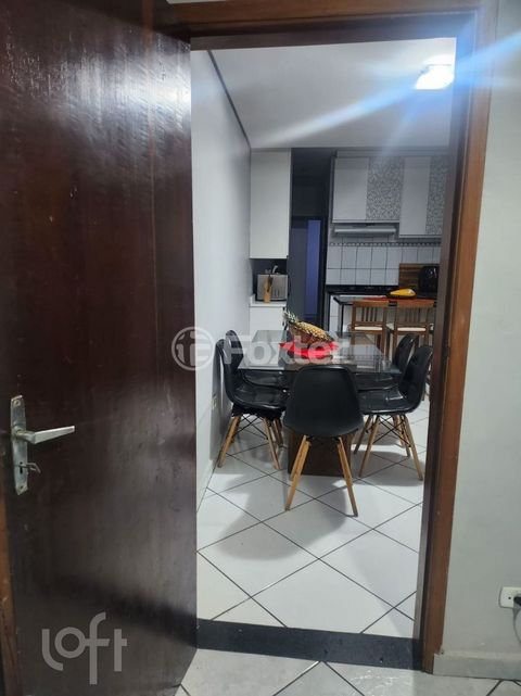 Image 4 - 838327