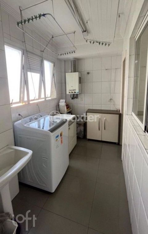 Image 4 - 838811