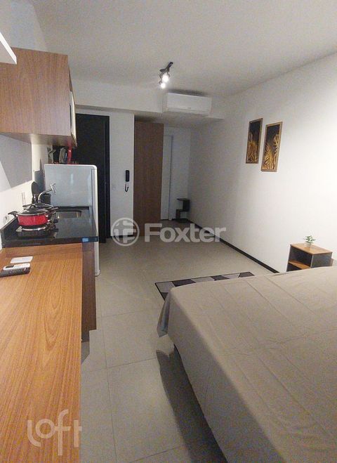 Image 3 - 838861