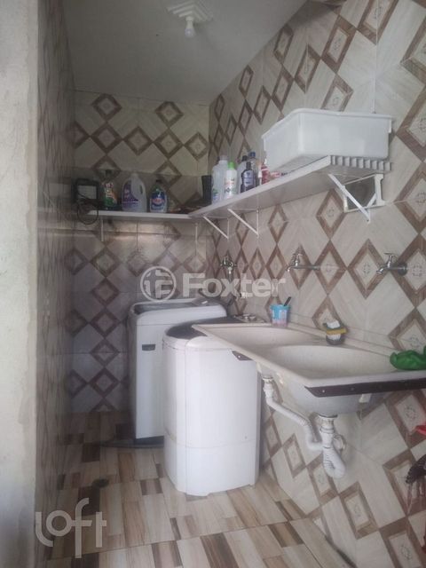 Image 9 - 838995