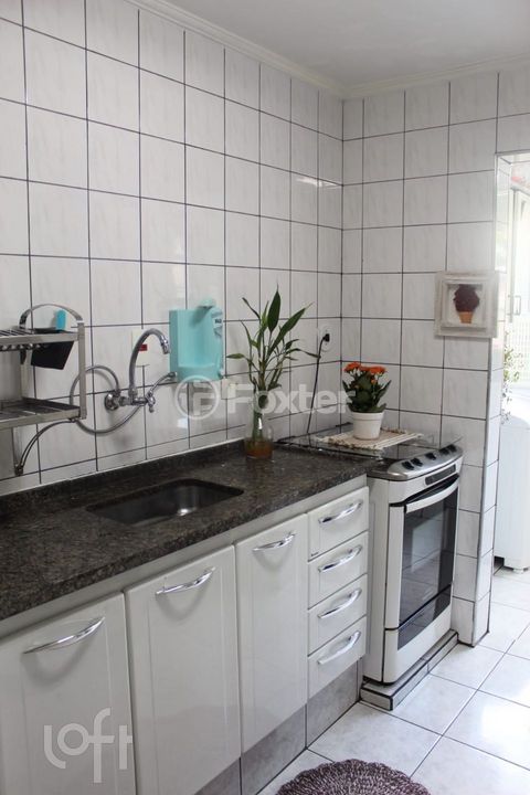 Image 5 - 839136