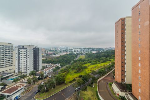 Image 17 - 839229