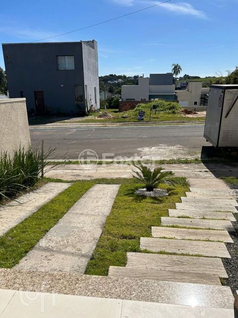 Image 4 - 839263
