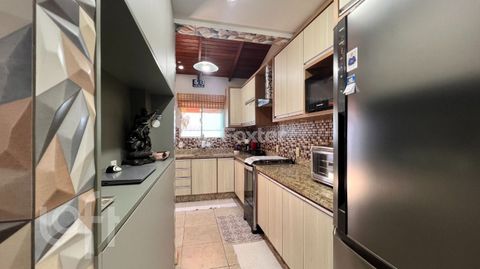 Image 3 - 839579
