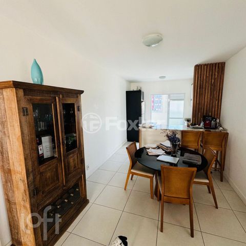 Image 3 - 839850
