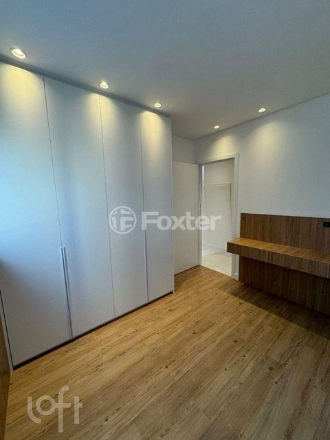 Image 7 - 840225