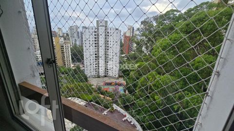 Image 14 - 840332