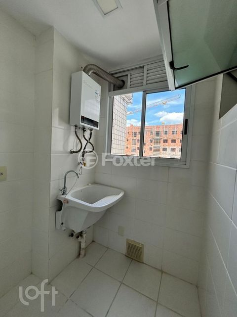 Image 7 - 840430