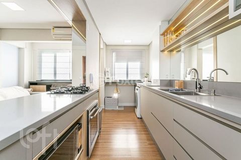 Image 3 - 840728