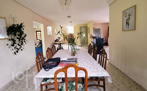 Image 1 - 840955