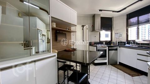Image 7 - 840962