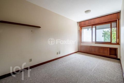 Image 9 - 841078