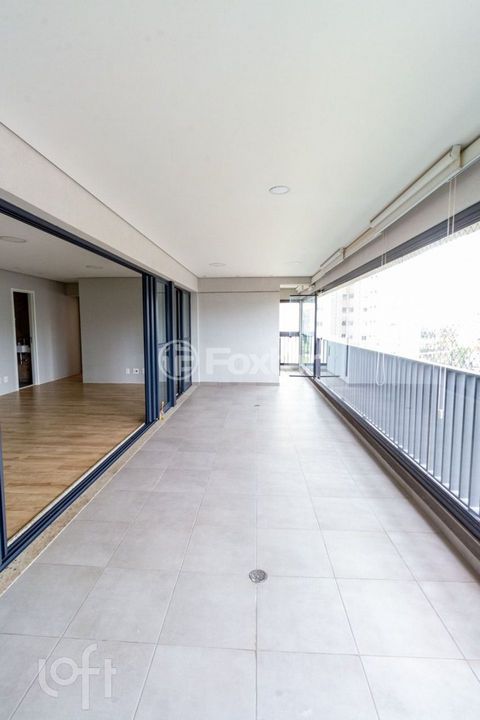 Image 3 - 841094