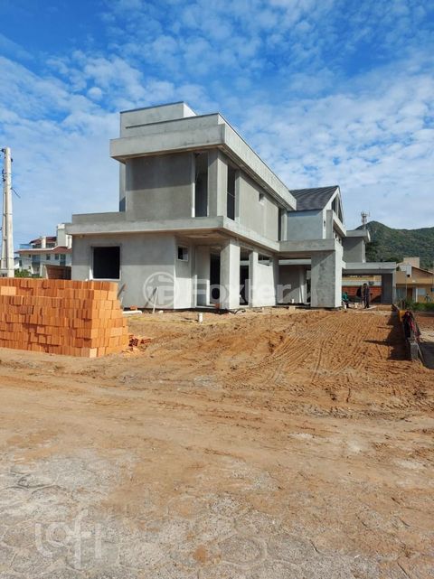 Image 2 - 841270