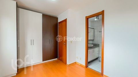 Image 6 - 841351