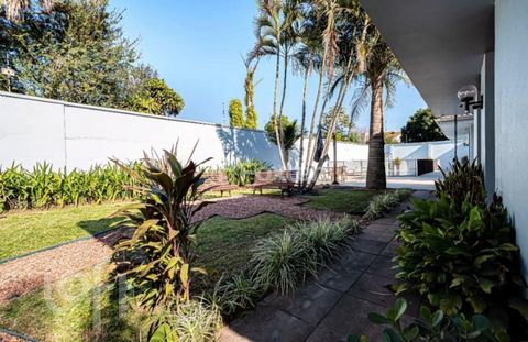 Image 1 - 841518