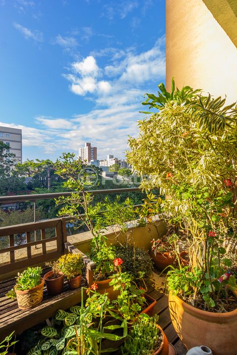 Image 7 - 841598