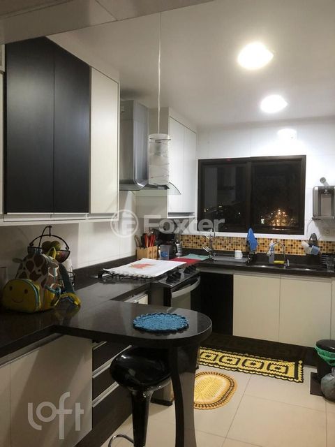 Image 3 - 842303
