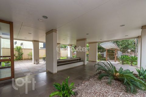 Image 17 - 842395