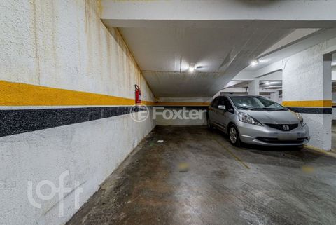Image 10 - 842396