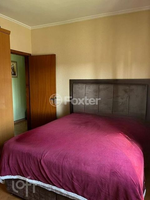 Image 7 - 842428
