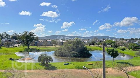 Image 5 - 842470