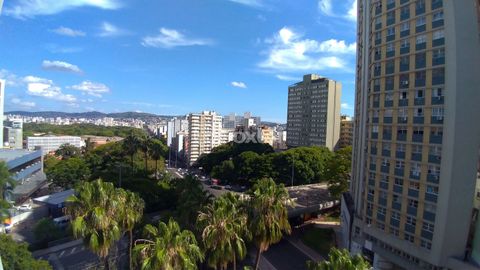 Image 11 - 842599