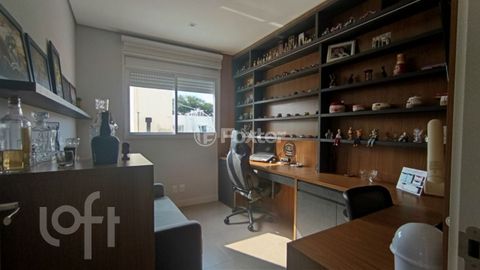 Image 9 - 842715