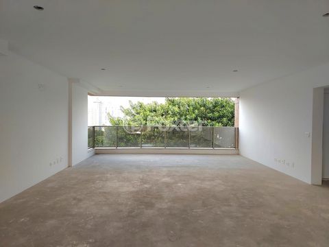 Image 4 - 842724