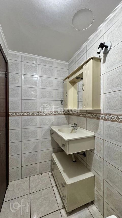 Image 12 - 842725