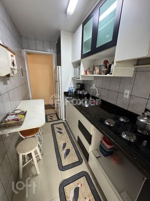 Image 1 - 842826